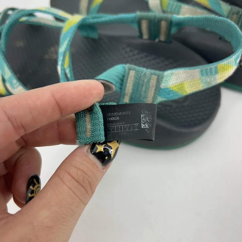 Chaco Sandals Shoes Kids Size 5 Green Strappy Hiking Water Outdoor Sport